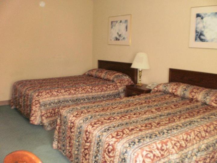 Boarders Inn And Suites - Marion ماريون الغرفة الصورة