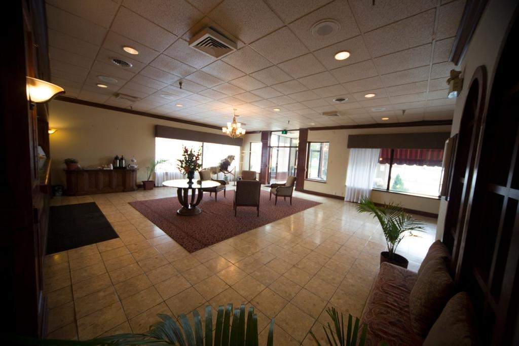 Boarders Inn And Suites - Marion ماريون المظهر الخارجي الصورة